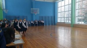 Василиса. Строевой смотр в школе.