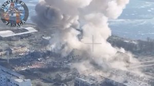 Два ФАБ-500 стёрли с лица земли бывшее здание винзавода в н.п. Весёлое на Херсонском направлении !!!