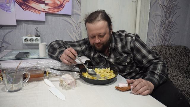 Ужин и рассуждения о фильмах и сериалах ПОДВАЛ ИЛЬИЧА вкусная еда смотреть онлайн