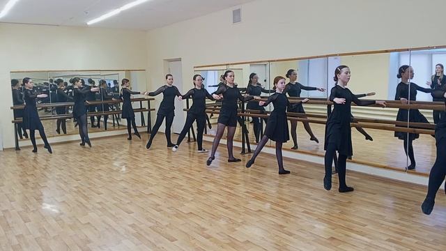 Фрагмент жете старшие классика.mp4