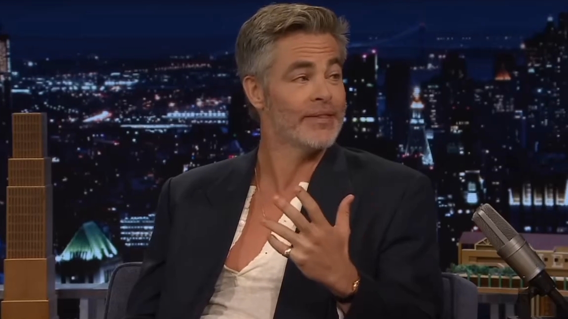 Крис Пайн отреагировал на анонс «Дневников принцессы 3» и прочитал «Эспрессо» на итальянском смотреть онлайн