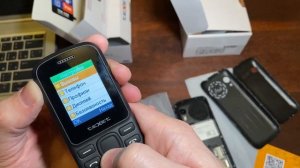Мобильный телефон Texet TM-130 и Digma Linx B240
