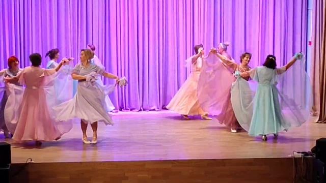 Вальс Орхидея, танц. клуб Орхидея
Московского долголетия. смотреть онлайн