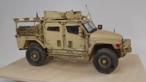 Готовая модель "Husky TCV", масштаб 1:35.