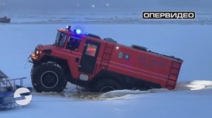 На Северной Двине вездеходы «Бурлак» оказались в ледяной ловушке