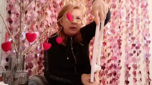 Лишним праздник не бывает, подарки для себя любимой!