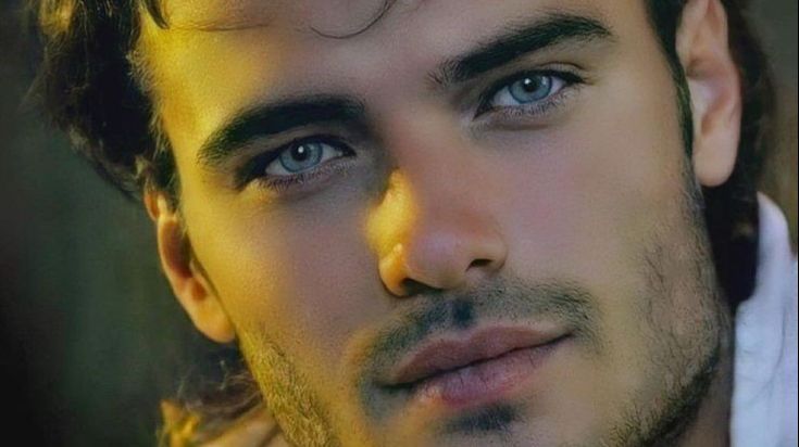 ВЛАД БОЧАРНИКОВ. ЗАДУМЧИВЫЙ ВЕЧЕР. Муз. - Александр Тюрин слова Елены Ватолиной