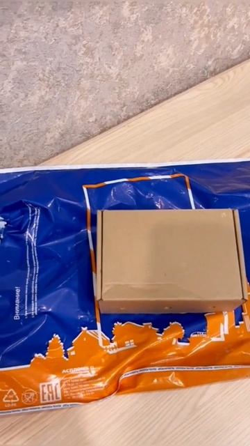 Наши маточки прибыли в город Ярославль. " Видео от заказчика" Плодные матки в наличии!#bee #queen смотреть онлайн