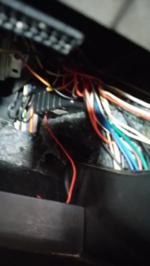 Установка и подключение модуля управления централбным замком