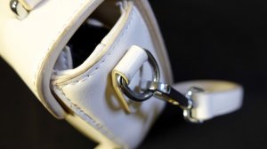 Сумка женская, белая BAGGINI: стиль, функциональность и итальянский дизайн!