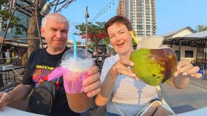 Встретили ЗАКАТ и наших зрителей на Джомтьен! Болтаем и начали ОТМЕЧАТЬ день Валентина) Паттайя Влог