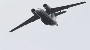 Ан-72 выкатился за пределы взлетно-посадочной полосы в Красноярском крае