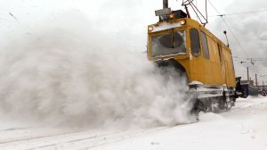 Чистка трамвайных путей от снега