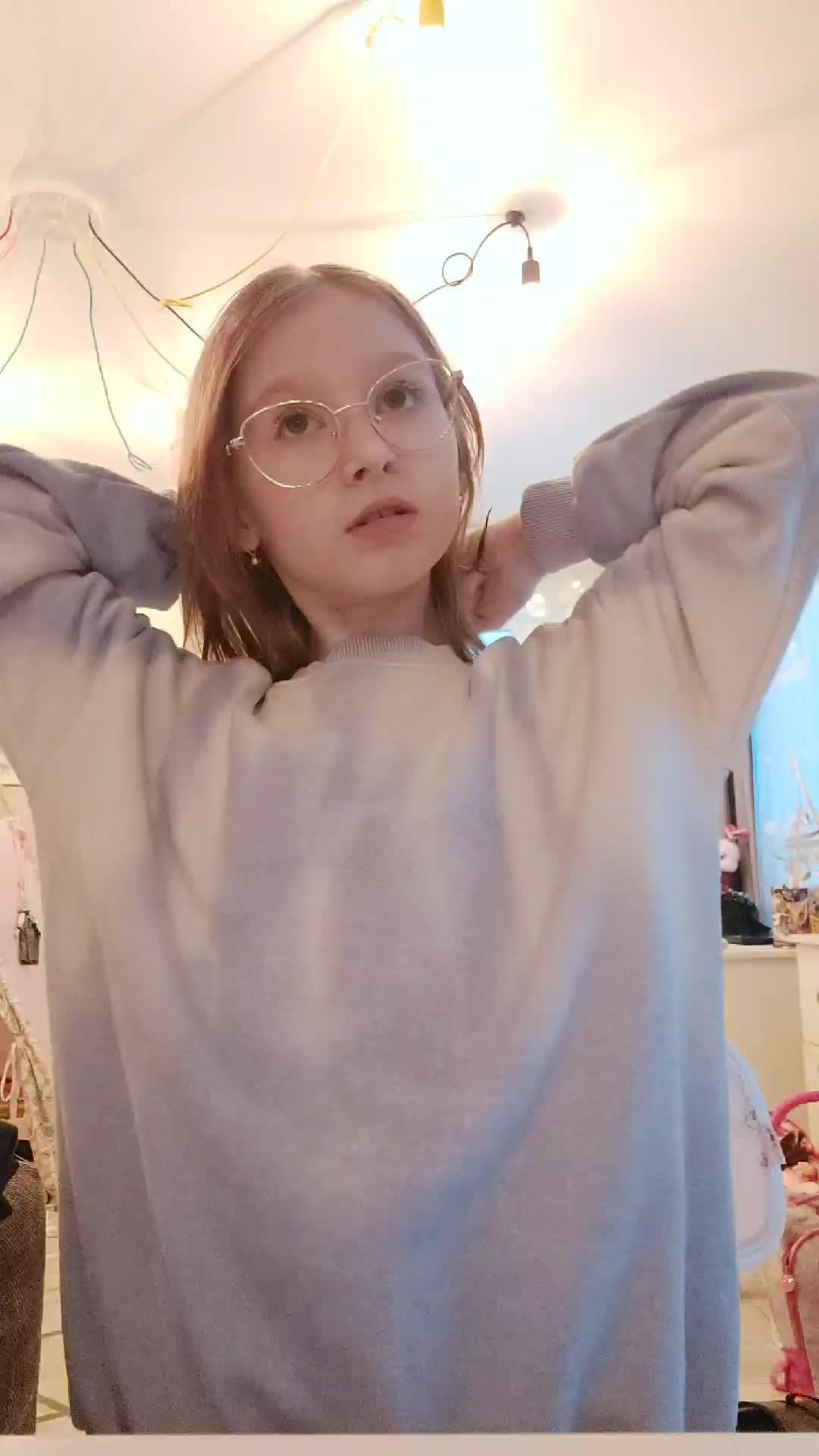 привет моя первая трансляция смотреть онлайн