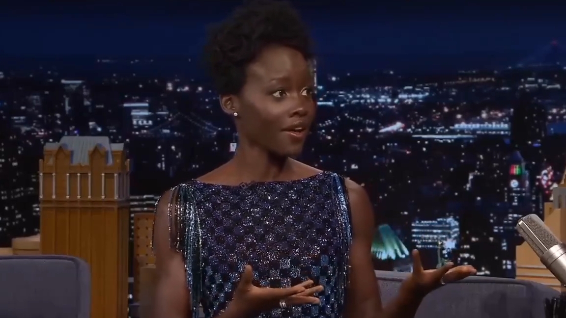 Люпита Нионго о «холодных погружениях», «Диком роботе» и трехмесячном вокальном отдыхе смотреть онлайн