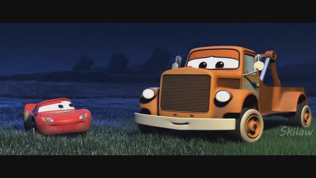 Молния Маквин из детского мультика тачкки, но все портит искусственный интеллект