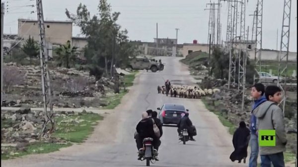 مشاهد لحاجز نصبته قوات إسرائيلية في الصمدانية الشرقية بريف القنيطرة جنوب سوريا