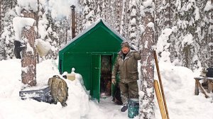БАЛАГАН ЗАВАЛИЛО! ТАКОГО НЕ ЖДАЛИ. 2 ДНЯ В ТАЙГЕ.  РЫБАЛКА ХАРИУСА. НОЧУЕМ В ЗИМОВЬЕ