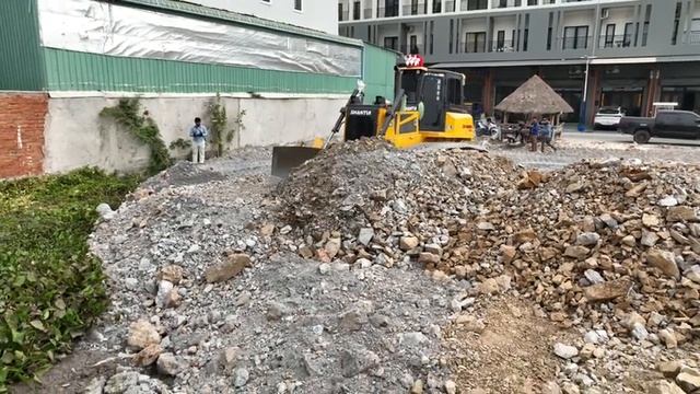 Start Project!!Bulldozer SHANTUI C3 Push Stone And DumpTruck 10 Wheel Unloading Stone Filling Land смотреть онлайн