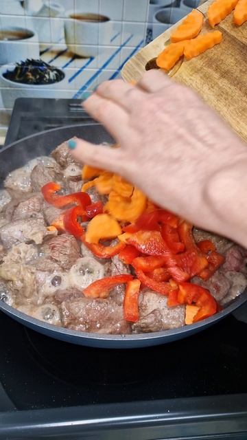 картошечка с мясом #рецепты #новыйрецепт #быстроивкусно #готовимподомашнему смотреть онлайн