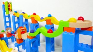 ИГРЫ ДЛЯ ДЕТЕЙ СТРОИМ ЦВЕТНУЮ ГОРКУ ДЛЯ ШАРИКОВ АСМР ВИДЕО ДЛЯ ДЕТЕЙ ДЕТСКИЙ КАНАЛ ИГРАЛКИ-ЗАЛИПАЛКИ