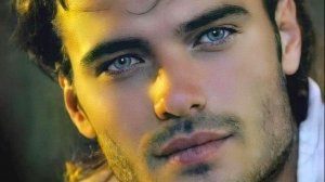 ВЛАД БОЧАРНИКОВ. ЗАДУМЧИВЫЙ ВЕЧЕР. Муз. - Александр Тюрин, слова Елены Ватолиной