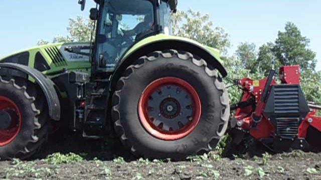 Ротоватор AHWI RF800 на Claas Axion 850