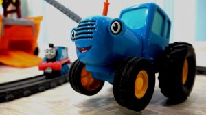 Синий трактор и паровозики