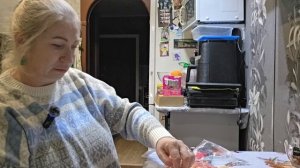 ПРИПЕРЛАСЬ С РАБОТЫ ГОТОВЛЮ ПИЦЦУ!