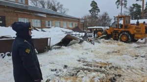 Один человек погиб при обрушении козырька в больнице под Тамбовом