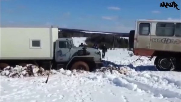 Дороги севера на Уралах.