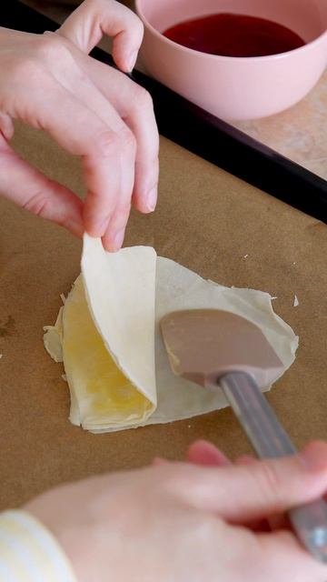 Хрустящие сердечки с нежной творожной начинкой и любимым джемом