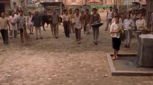 /Син со своим другом, чтобы немного поживиться, представившись членами преступной группы «Топоры»/