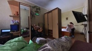 Пересадка цветка, разделка мясо,матевация на уборку