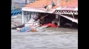 Спасения собаки из Турции во время сильного наводнения в Анталье