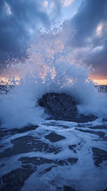 Море волнуется