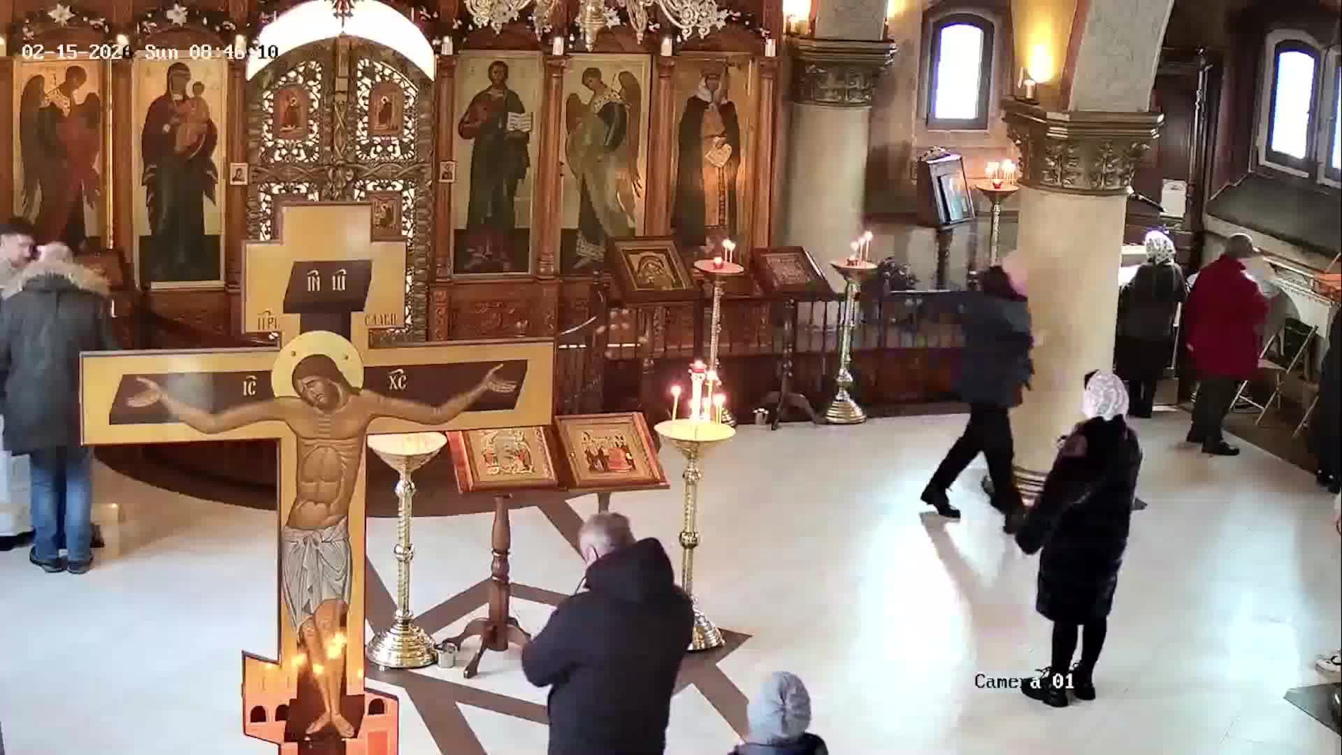 Божественная литургия. Сретение Господне. Неделя о Страшном Суде. 15.02.2026 смотреть онлайн
