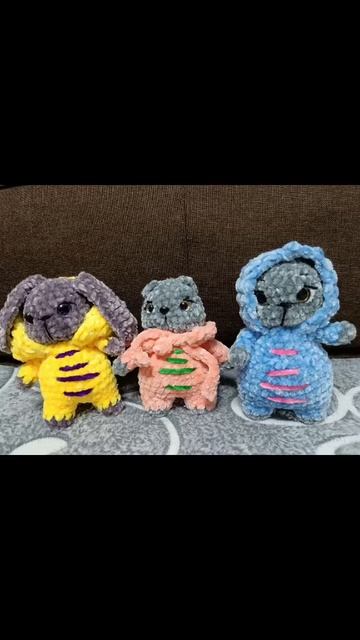 Котики, зайка в капюшонах амигуруми, плюшевые игрушки ручной работы от Ирины Сухановой #мимисити #иг