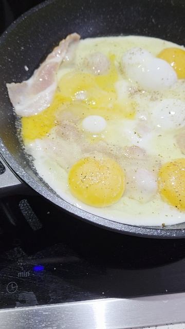 15-02-2026 #еда #food #настроение #доброеутро #вкусняшки #жаримяйца смотреть онлайн