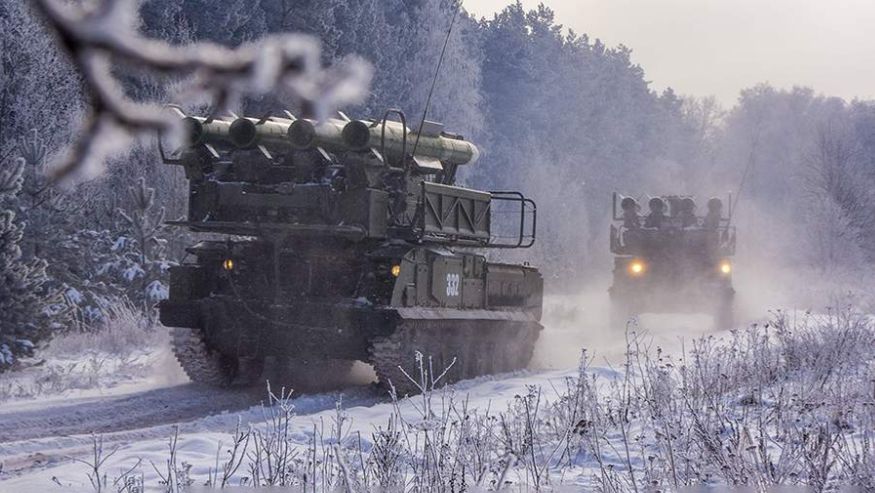 Силы ПВО сбили два летевших на Москву беспилотника смотреть онлайн