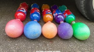 Машина_давит_предметы_колесом_5