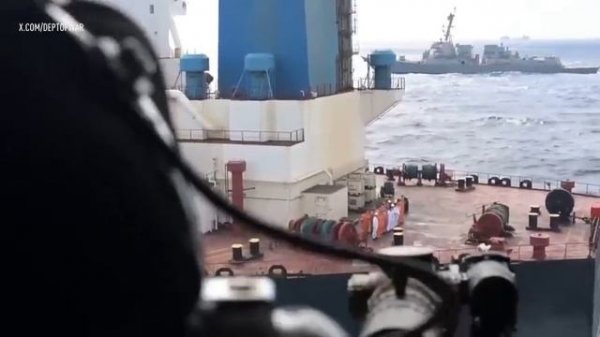 Американские военные захватили танкер Veronica III в Индийском океане