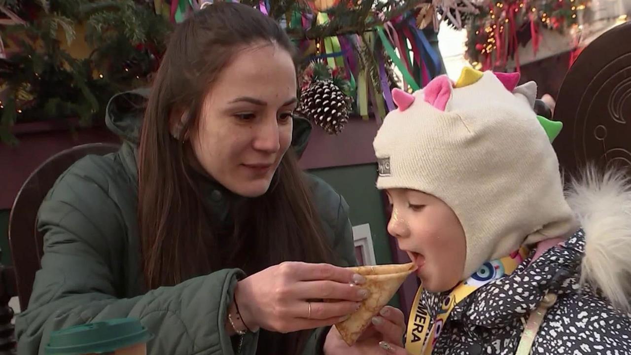 Сметана, икра и сгущенное молоко: любимые начинки для масленичных блинов. смотреть онлайн