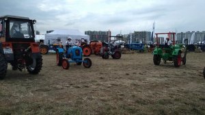 Трактор шоу. Женская тракторная бригада