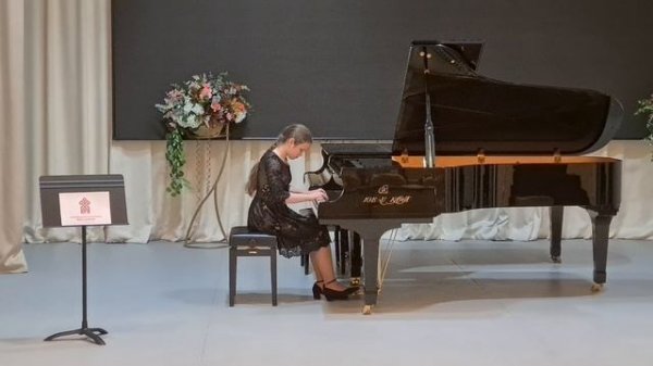 Клабукова Диана, специальное фортепиано. Й. Гайдн Соната Соль мажор, 1часть