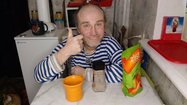 завтрак с Рыжулей. голодная кома у моего кота. мукбанг. обжор. еда на камеру. диета. шизофрения.