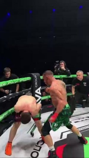 ХАНТЕР ОДЕРЖИВАЕТ ПОБЕДУ НАД АЛЫМ ЗВЕРЕМ