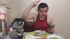 Обжор мукбанг пельмени с квашеной капустой