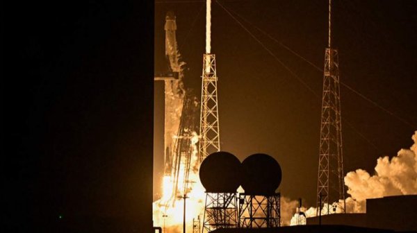 Корабль Crew Dragon совершил стыковку с модулем Harmony на МКС