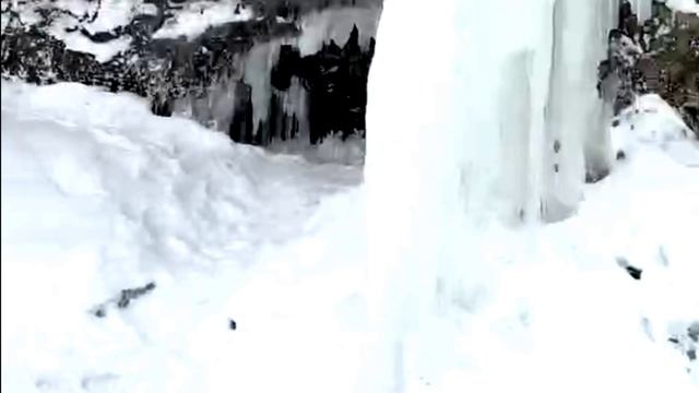 Замёрзший лёд на Молодетском кургане недалеко от Тольятти 3 камера смотреть онлайн